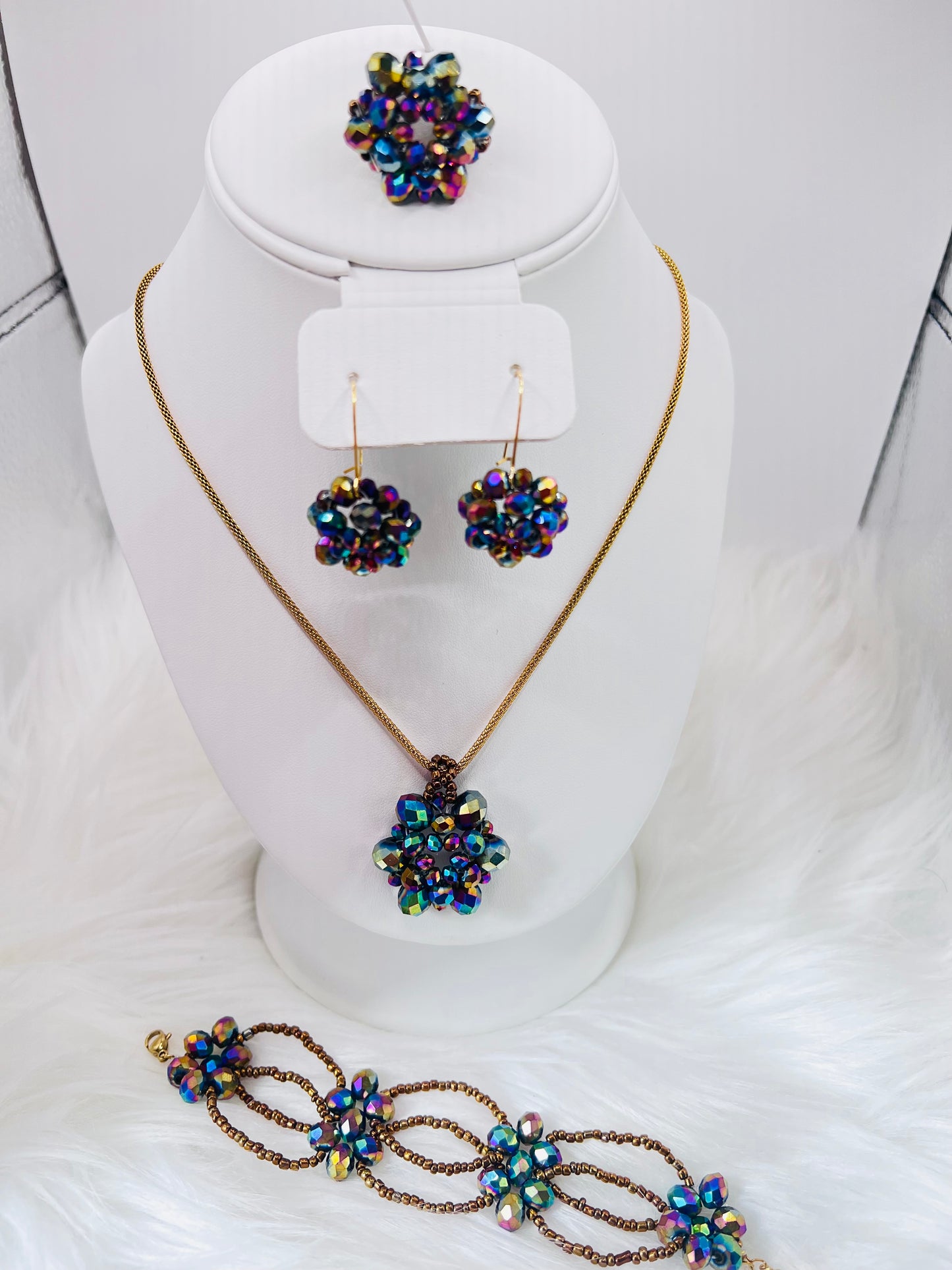 Iridescent Crystal Flower Jewelry Set Gold-Plated Elegance