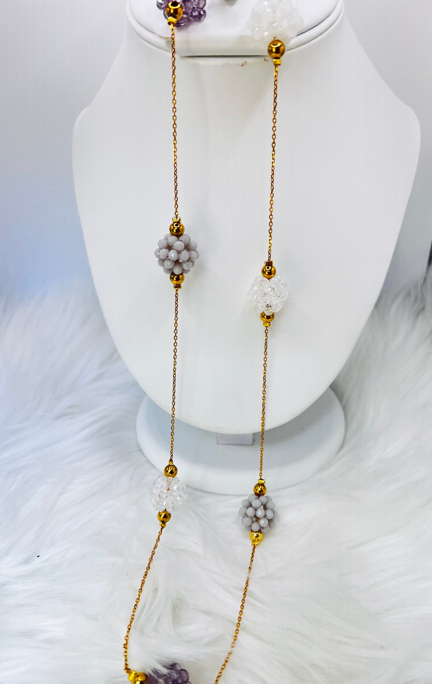 White & gray Crystal Cluster Y-Necklace – Gold Plated Stainless Steel