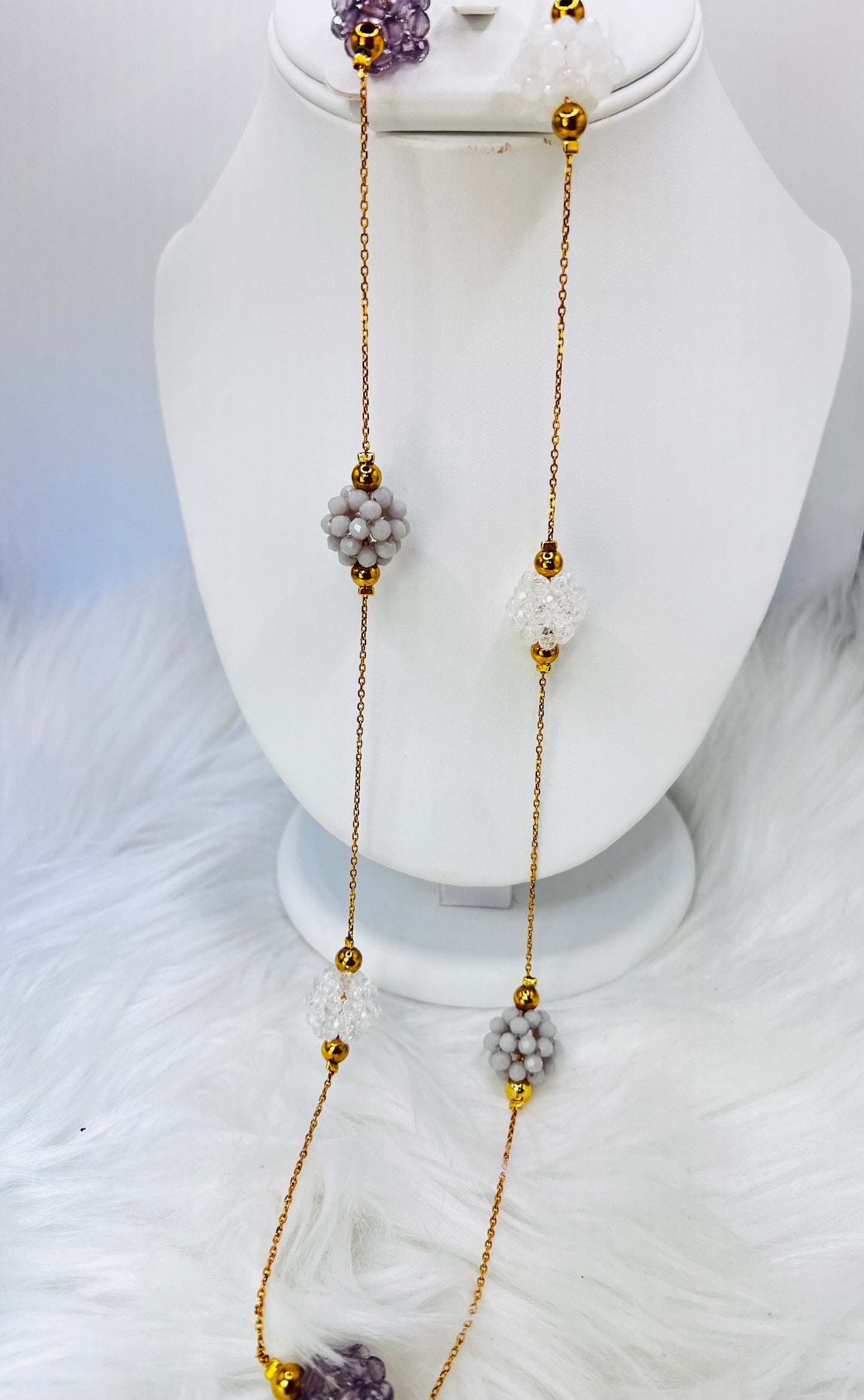 White & gray Crystal Cluster Y-Necklace – Gold Plated Stainless Steel