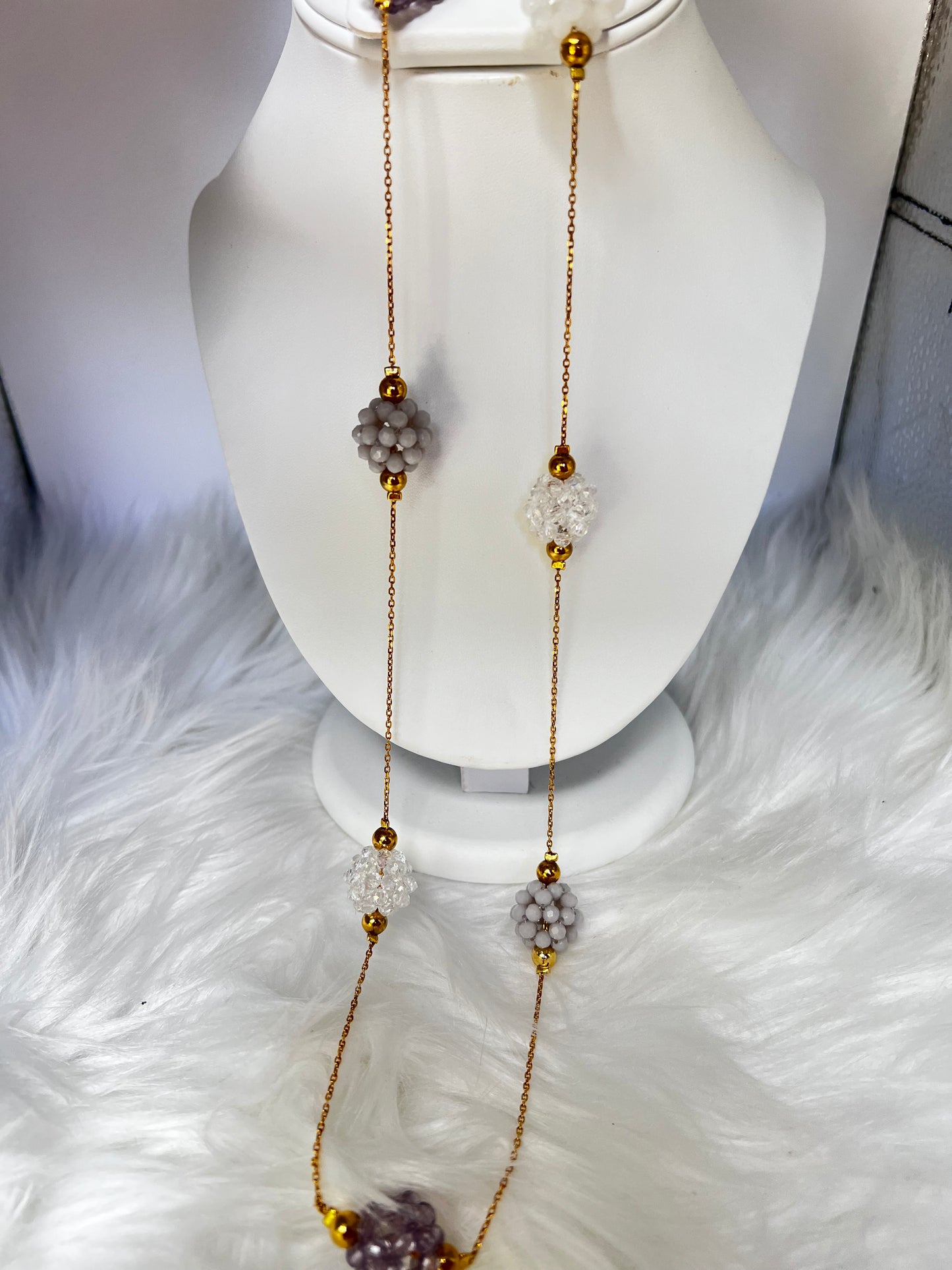 White & gray Crystal Cluster Y-Necklace – Gold Plated Stainless Steel
