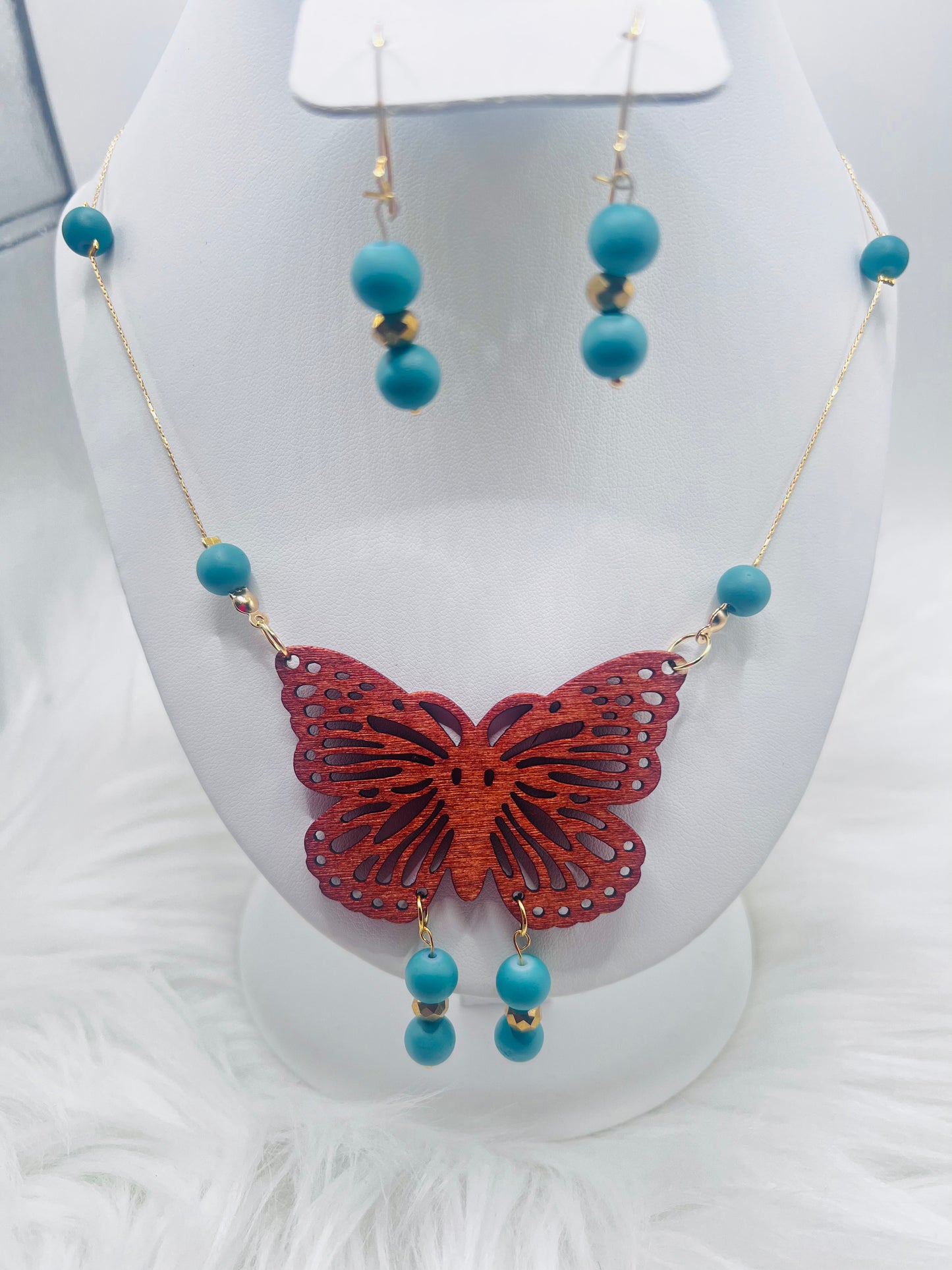Butterfly Elegance Gold-Plated Necklace & Turquoise Bead Earring Set