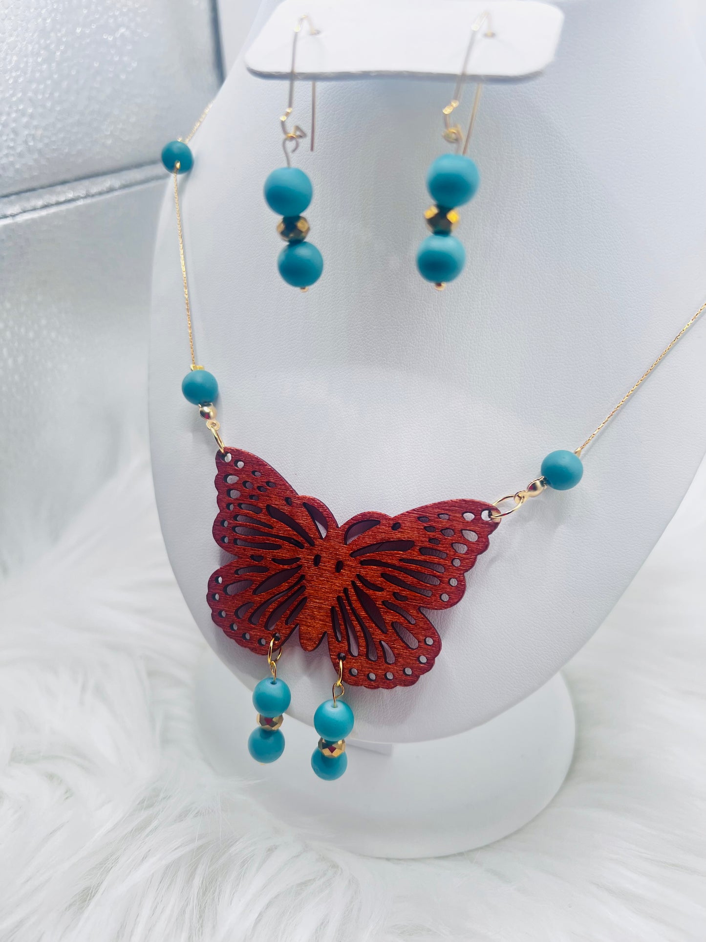 Butterfly Elegance Gold-Plated Necklace & Turquoise Bead Earring Set